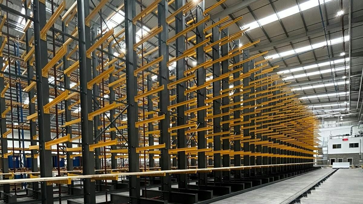 Understanding BS EN 15635 Standard for Storage in Industrial Racking | Prodek Understanding BS EN 15635 Standard for Storage in Industrial Racking - Prodek